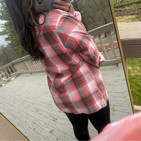 American Eagle • Plaid Button Down Shirt - Picture 4 of 16
